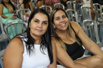 Foto - Uma noite preparada com muito carinho para homenagear aquelas que representam amor, força, dedicação e cuidado todos os dias. 