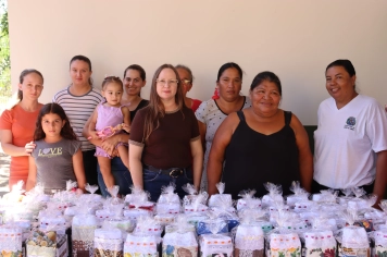 Foto - Uma tarde preparada com muito carinho para homenagear aquelas que representam amor, força, sabedoria e dedicação todos os dias. 