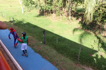 Foto - NATAL DAS CRIANÇAS - ARCO-ÍRIS