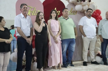 Foto - Uma noite preparada com muito carinho para homenagear aquelas que representam amor, força, dedicação e cuidado todos os dias. 