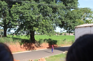 Foto - NATAL DAS CRIANÇAS - ARCO-ÍRIS