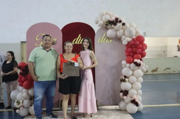 Foto - Uma noite preparada com muito carinho para homenagear aquelas que representam amor, força, dedicação e cuidado todos os dias. 