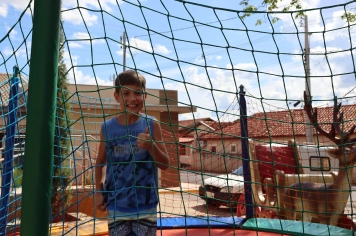 Foto - NATAL DAS CRIANÇAS - ARCO-ÍRIS