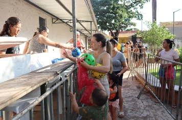 Foto - NATAL DAS CRIANÇAS - ARCO-ÍRIS
