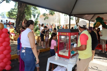 Foto - NATAL DAS CRIANÇAS - ARCO-ÍRIS