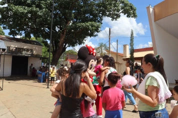 Foto - NATAL DAS CRIANÇAS - ARCO-ÍRIS