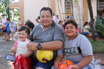 Foto - NATAL DAS CRIANÇAS - ARCO-ÍRIS