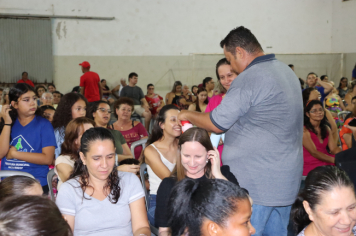 Foto - DIA DAS MÃES ARCO-ÍRIS 2025