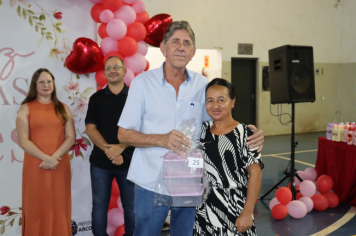 Foto - DIA DAS MÃES ARCO-ÍRIS 2025