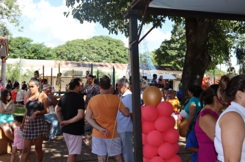 Foto - NATAL DAS CRIANÇAS - ARCO-ÍRIS