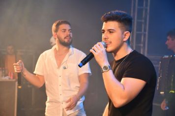 Foto - Hugo e Heitor - 26 Anos Arco-Íris 