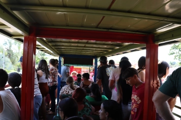 Foto - NATAL DAS CRIANÇAS - ARCO-ÍRIS