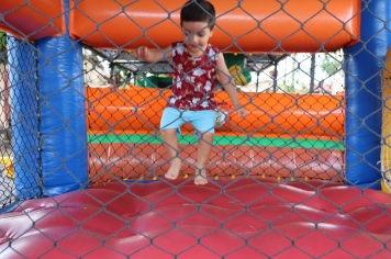 Foto - NATAL DAS CRIANÇAS - ARCO-ÍRIS