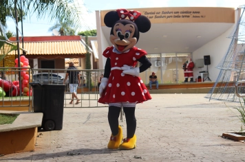 Foto - NATAL DAS CRIANÇAS - ARCO-ÍRIS