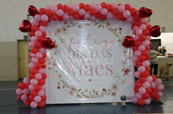 Foto - DIA DAS MÃES ARCO-ÍRIS 2025